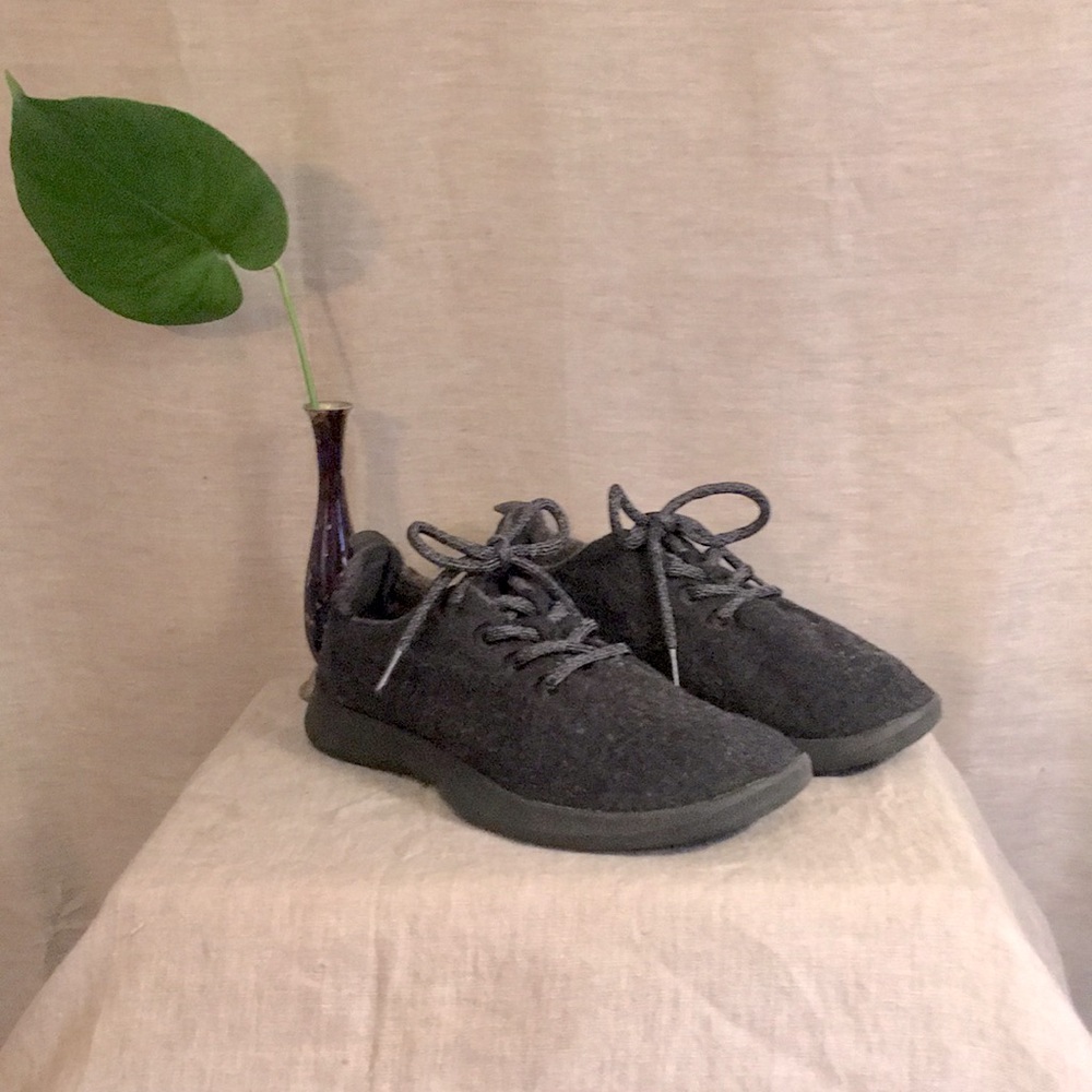Allbirds grey wool runners women’s US 9